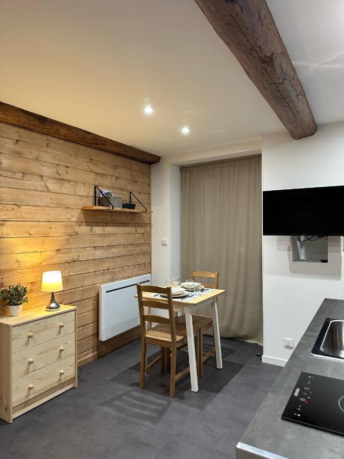 Studio Rdc La Tour Saint-Etienne-de-Tinee Exterior photo